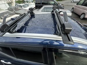 福岡の中古車販売店NEXUMで取付をしたサップボードキャリア
